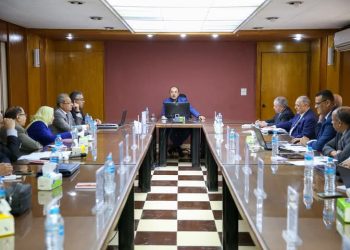 وزير قطاع الأعمال العام يتابع الموقف التنفيذي لمشروعات قطاع الصناعات المعدنية ومؤشرات الأداء