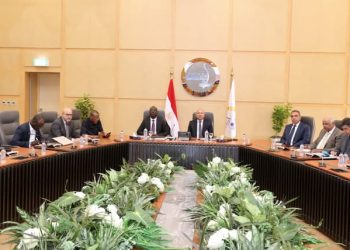 وزير الصناعة والنقل يستقبل وزير البنية التحتية وفك العزلة وصيانة الطرق بجمهورية تشاد