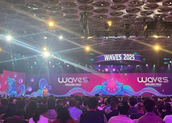 وزير الثقافة يصل مومباي للمشاركة في قمة WAVES العالمية