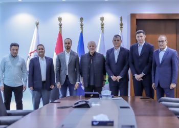 أبو ريدة يرحب بوفد لجنة الحكام الإماراتيين