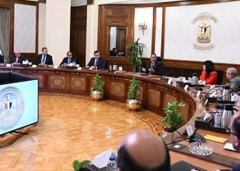 مدبولي: نعمل مع الوزارات المعنية على تسهيل إجراءات التسجيل العقاري للوحدات السكنية سواء للمصريين أو الأجانب