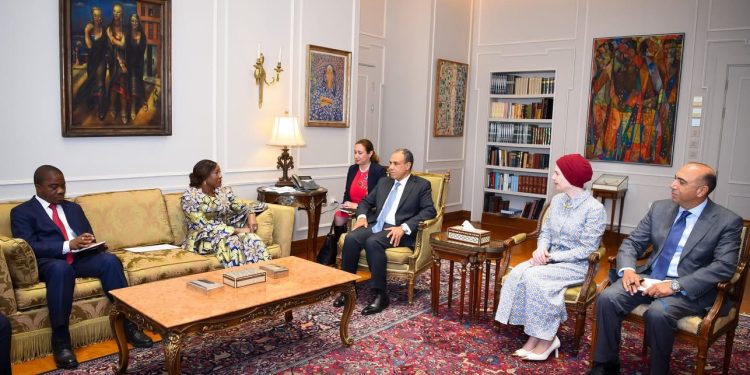 وزير الخارجية والهجرة يستقبل رئيسة مجلس الشيوخ الإيفواري