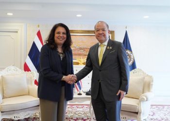 سفير مصر في تايلاند تلتقي بوزير التجارة بمملكة تايلاند