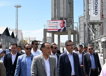 رئيس الوزراء يشهد افتتاح محطة الصب الجاف “أقماح” بميناء غرب بورسعيد