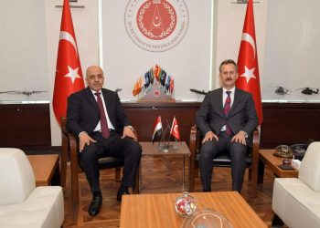 رئيس أركان حرب القوات المسلحة يعود إلى أرض الوطن بعد إنتهاء زيارته الرسمية لدولة تركيا