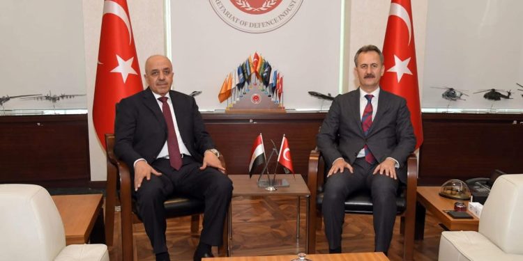 رئيس أركان حرب القوات المسلحة يعود إلى أرض الوطن بعد إنتهاء زيارته الرسمية لدولة تركيا