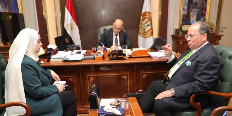 وزير العمل يلتقي وفدًا من شركة “إيلو للإستشارات والخدمات المتكاملة”