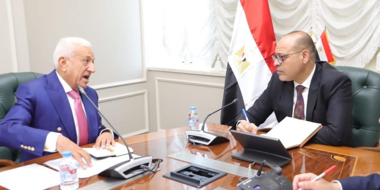 وزير العمل يلتقي وفدًا من “الجمعية المصرية لأصحاب المدارس الخاصة” لمناقشة ملفات ذات الإهتمام المُشترك