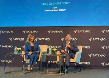 الرئيس التنفيذي لوكالة الفضاء المصرية يشارك في جلسة نقاشية حول دور وكالات الفضاء في تنمية وتطوير صناعة وتكنولوجيا الفضاء