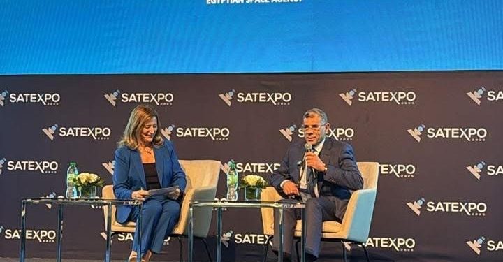 الرئيس التنفيذي لوكالة الفضاء المصرية يشارك في جلسة نقاشية حول دور وكالات الفضاء في تنمية وتطوير صناعة وتكنولوجيا الفضاء