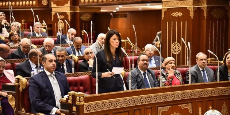 وزير الشئون النيابية والقانونية يحضر جلسة مجلس الشيوخ بشأن مشروع قانون خطة التنمية الاقتصادية والاجتماعية للعام المالي 2025- 2026