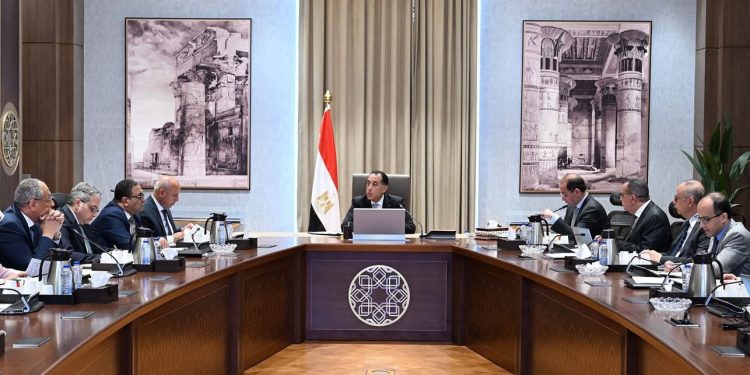 رئيس الوزراء يتابع الموقف التنفيذي لتطوير المنظومة الجمركية وإجراءات التسجيل المُسبق للشحنات