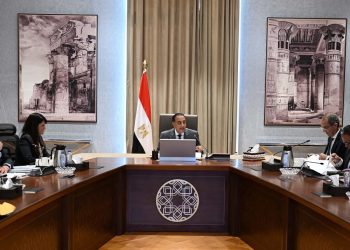 رئيس الوزراء يتابع جهود فض التشابكات المالية بين بنك الاستثمار وعدد من الجهات الحكومية