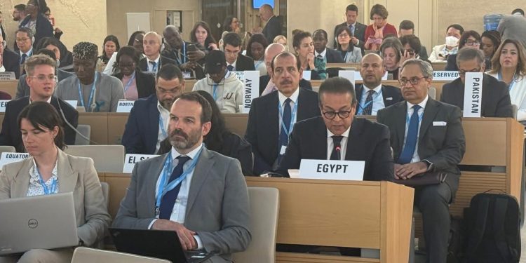 وزير الصحة يؤكد إلتزام دول إقليم شرق المتوسط بالمشاركة الفعالة نحو عالم أكثر أماناً صحياً