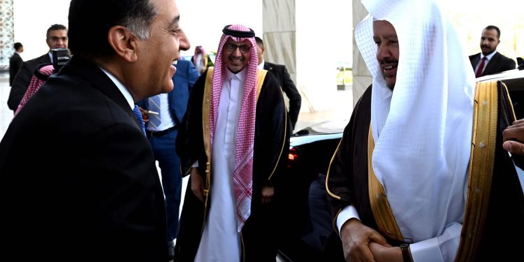 رئيس الوزراء يستقبل رئيس مجلس الشورى بالمملكة العربية السعودية