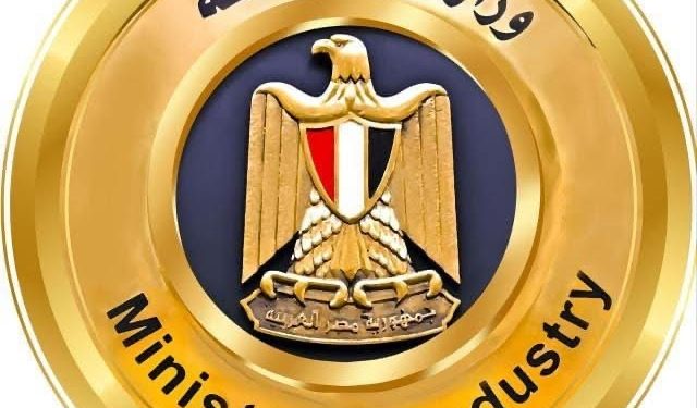 وزارة الصناعة توضح حقائق مشروع مصنع ألبان الأطفال