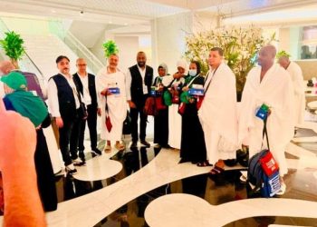 وزارة السياحة والآثار تواصل جهودها لضمان تقديم تجربة حج ميسّرة وآمنة ومتميزة لحجاج السياحة