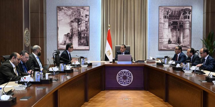رئيس الوزراء يتابع الموقف التنفيذي لمنظومة الدعم وإجراءات حوكمتها