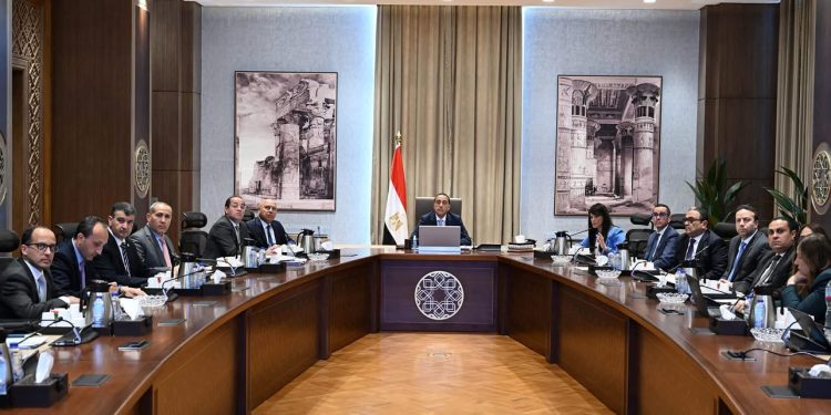 مدبولى يؤكد استمرار جهود الحكومة لتحقيق المستهدف الخاص باستدامة المسار النزولي للدين الخارجي