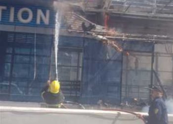 “ماس كهربائي” يشعل حريقًا في محطة أتوبيس ترددي بالخصوص دون إصابات