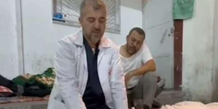 كارثة في غزة: ولادة طفلة بلا دماغ.. والصحة تحذر من تزايد تشوهات الأجنة