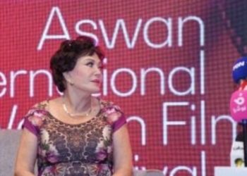 “لبلبة” تكشف عن رفضها “النعامة والطاووس” بسبب جرأته… وتستعين بطبيبة نفسية للتحضير