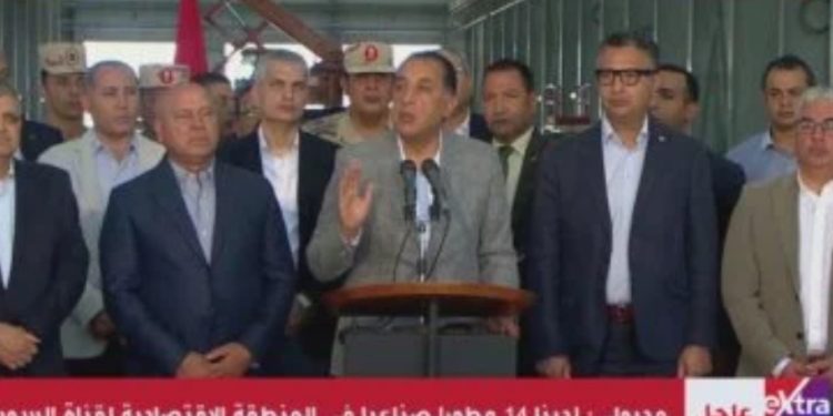 رئيس الوزراء: إنتاج أول عربة قطارات من مصنع نيرك يوليو القادم