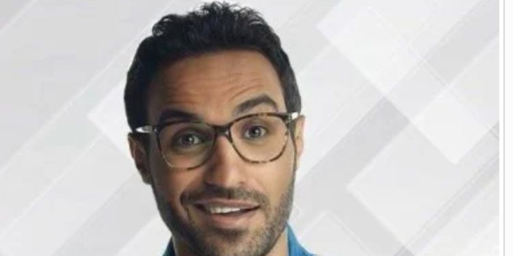 “أحمد فهمي” يوضح منشورًا “خاطئًا” ويؤكد على علاقته الطيبة بزملائه قبل عرض فيلمه مع “السقا”