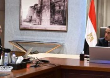 مدبولي ووزير الاتصالات… يتابعان الاستعداد لتطبيق قانون “الرقم القومي العقاري” وتوسيع التحول الرقمي