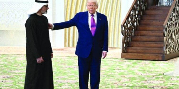 ترامب… يُبدي إعجابه الشديد بمسجد “الشيخ زايد” : “ثقافة مذهلة وشرف للولايات المتحدة”