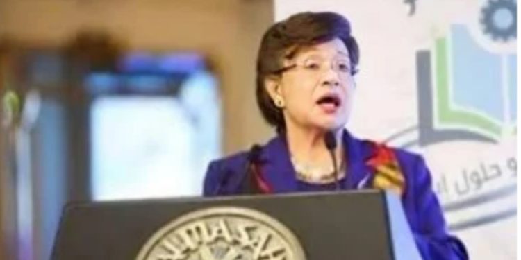 “النيابة” تحقق في بلاغ نوال الدجوي بتعرضها للسرقة من “أحفادها”