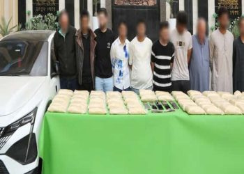 مواصلة ضبط عناصر التشكيل العصابى المتورط فى جلب “الحشيش الإصطناعى” وبحوزتهم كمية كبيرة من ذات المخدر بقيمة مالية إجماليها مليار وأربعمائة وواحد وتسعون مليون جنيه