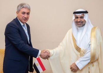 وزير السياحة والآثار يتوجه في زيارة للمملكة العربية السعودية