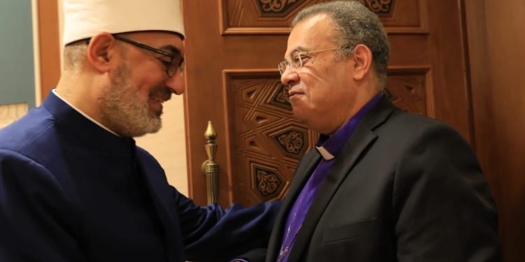 مفتي الجمهورية يستقبل رئيس الطائفة الإنجيلية والوفد المرافق له للتهنئة بمناسبة عيد الأضحى المبارك