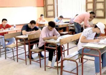 تعليمات مشددة لضبط لجان الامتحانات ومنع الغش وتحديد مواصفات الورقة الامتحانية