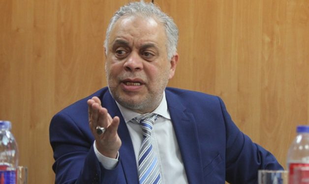 أشرف زكي يفتح النار: تحرك قانوني عاجل ضد الإساءة لريهام عبد الغفور