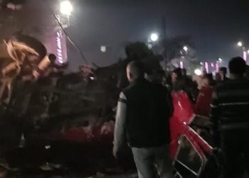شهود عيان عن حادث اصطدام قطار بـ ميكروباص في المنوفية: السائق قفز من السيارة قبل التصادم