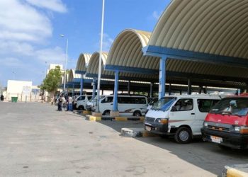 محافظة البحيرة تلغي قرار منع جلوس السيدات بجانب سائقي سيارات الأجرة والسرفيس