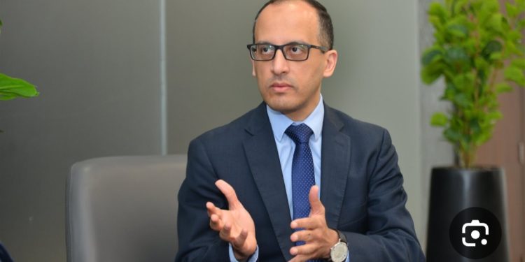 الحكومة: لا قلق من مستويات الدين.. وخطط طموحة لتحويل مصر لمركز إقليمي للتصنيع