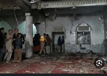 هجوم انتحاري يستهدف مسجداً في نيجيريا: 5 قتلى وعشرات المصابين خلال صلاة العشاء