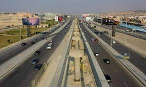 استمتع بإجازتك..  سيولة بحركة السيارات بمحاور القاهرة والجيزة