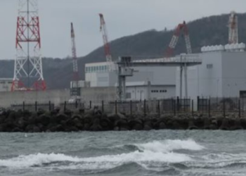 اليابان تقر إعادة تشغيل أكبر محطة نووية بعد 15 عامًا من الإغلاق.. تفاصيل