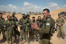 جيش الاحتلال يهاجم أهدافًا لحزب الله في لبنان