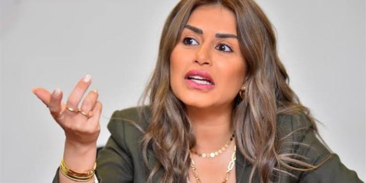منة فضالي: “لو لبست الحجاب هبطل تمثيل”