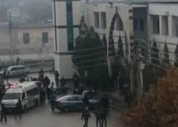 موتى ومصابين.. انفجار داخل مسجد في مدينة حمص السورية